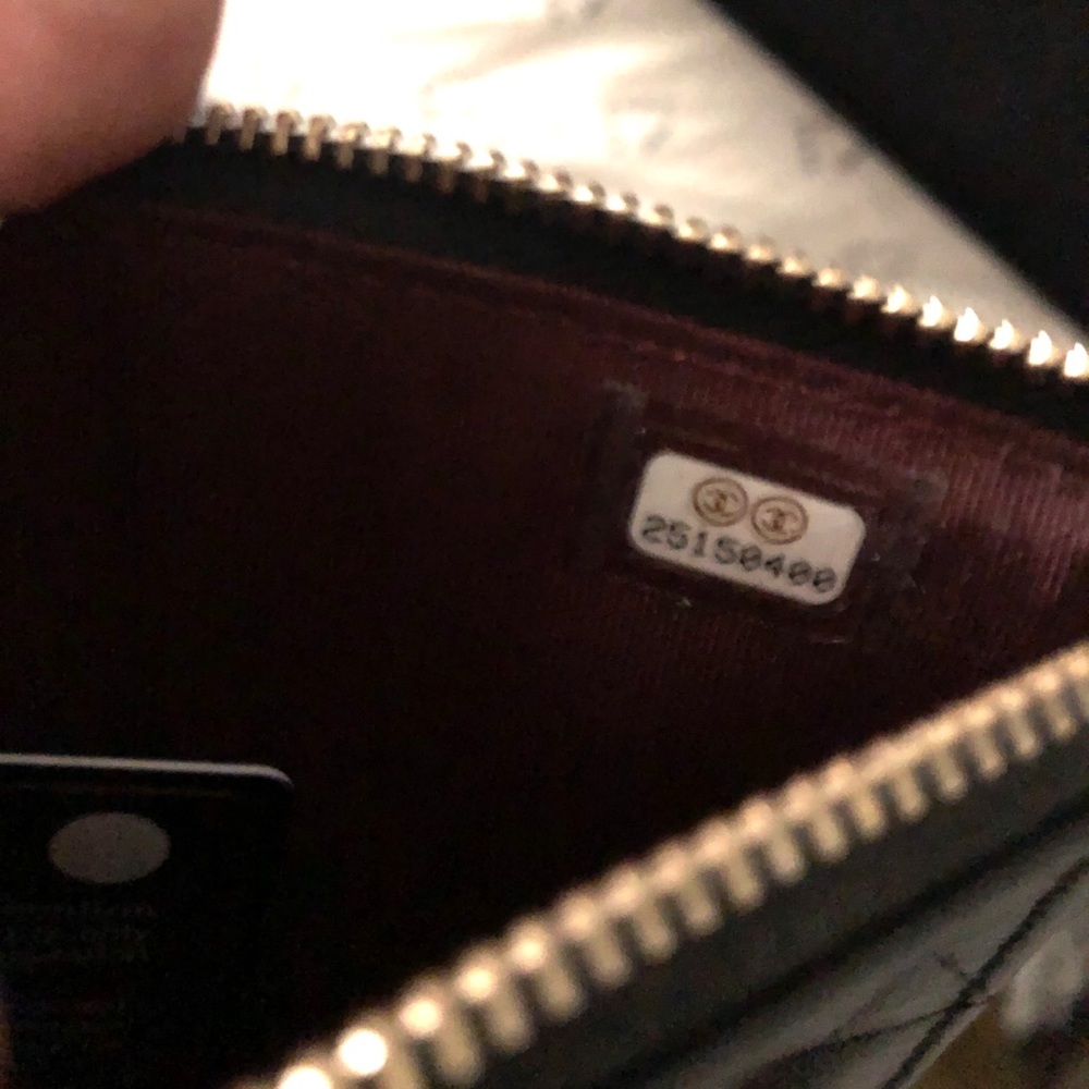 Authentic Lambskin Chanel flat wallet LGHW - Picture 7 of 7